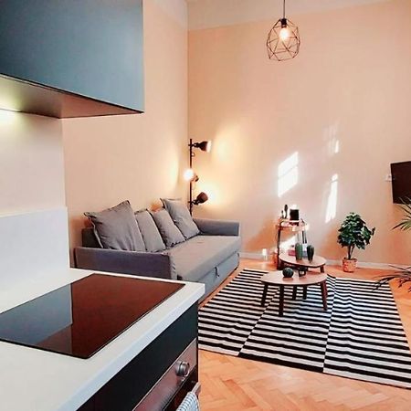 A+ Budapest Downtown Apartments Akacfa Ngoại thất bức ảnh