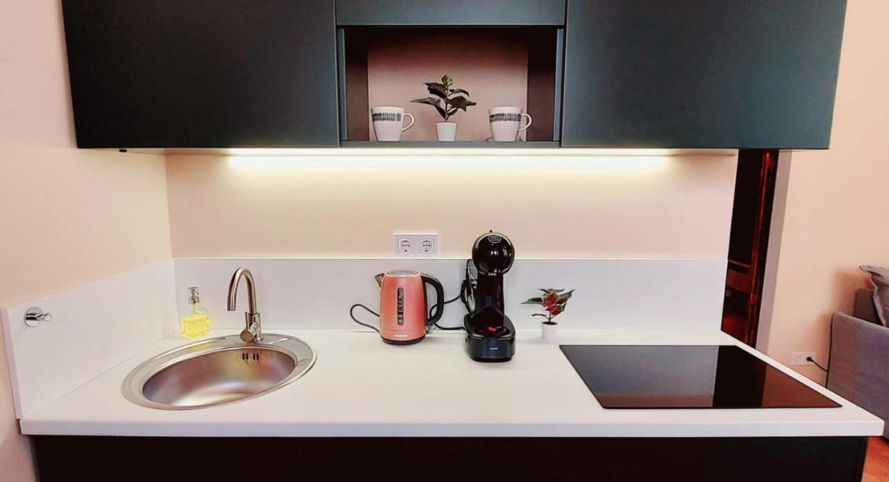 A+ Budapest Downtown Apartments Akacfa Ngoại thất bức ảnh